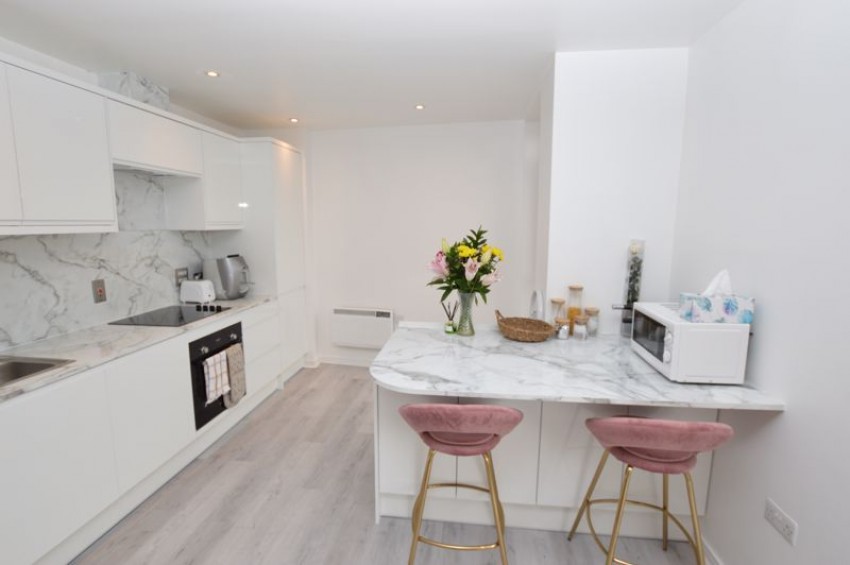 Images for 2 Bedroom 2 Bathroom Flat, Medway Wharf Road, Tonbridge