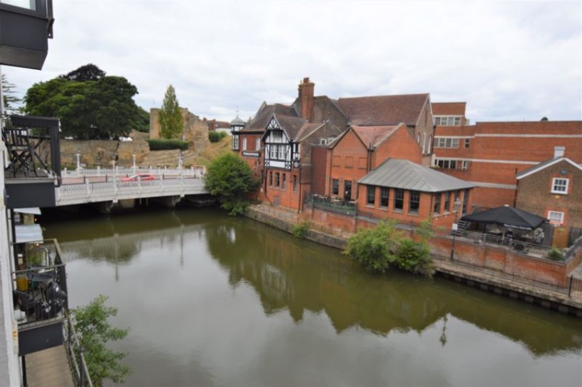 Images for 2 Bedroom 2 Bathroom Flat, Medway Wharf Road, Tonbridge