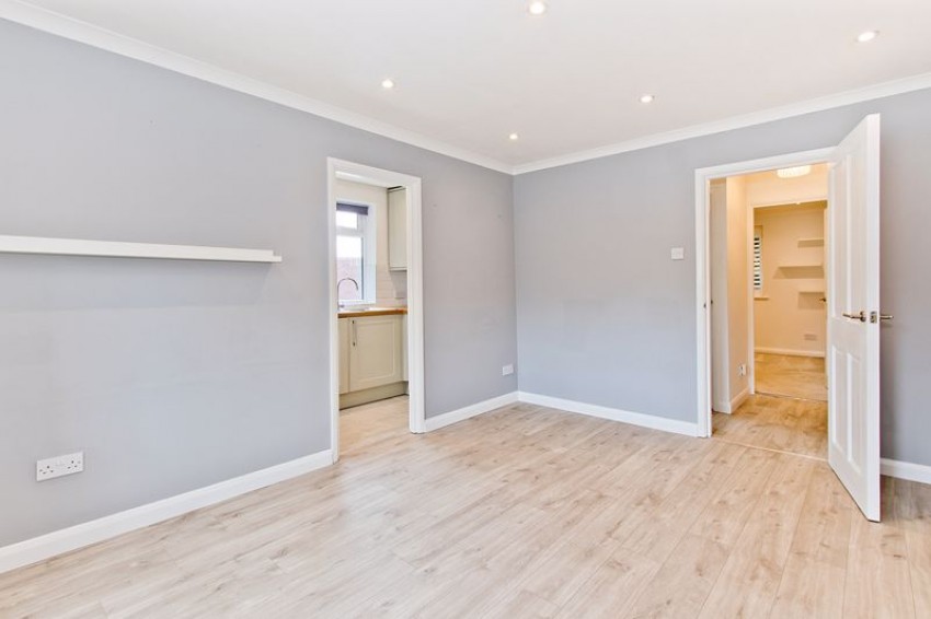 Images for 1 Bedroom Flat with Parking, Montacute Road, Tunbridge Wells